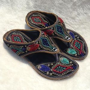 Black and Embroidered Punjabi Thong Sandal
